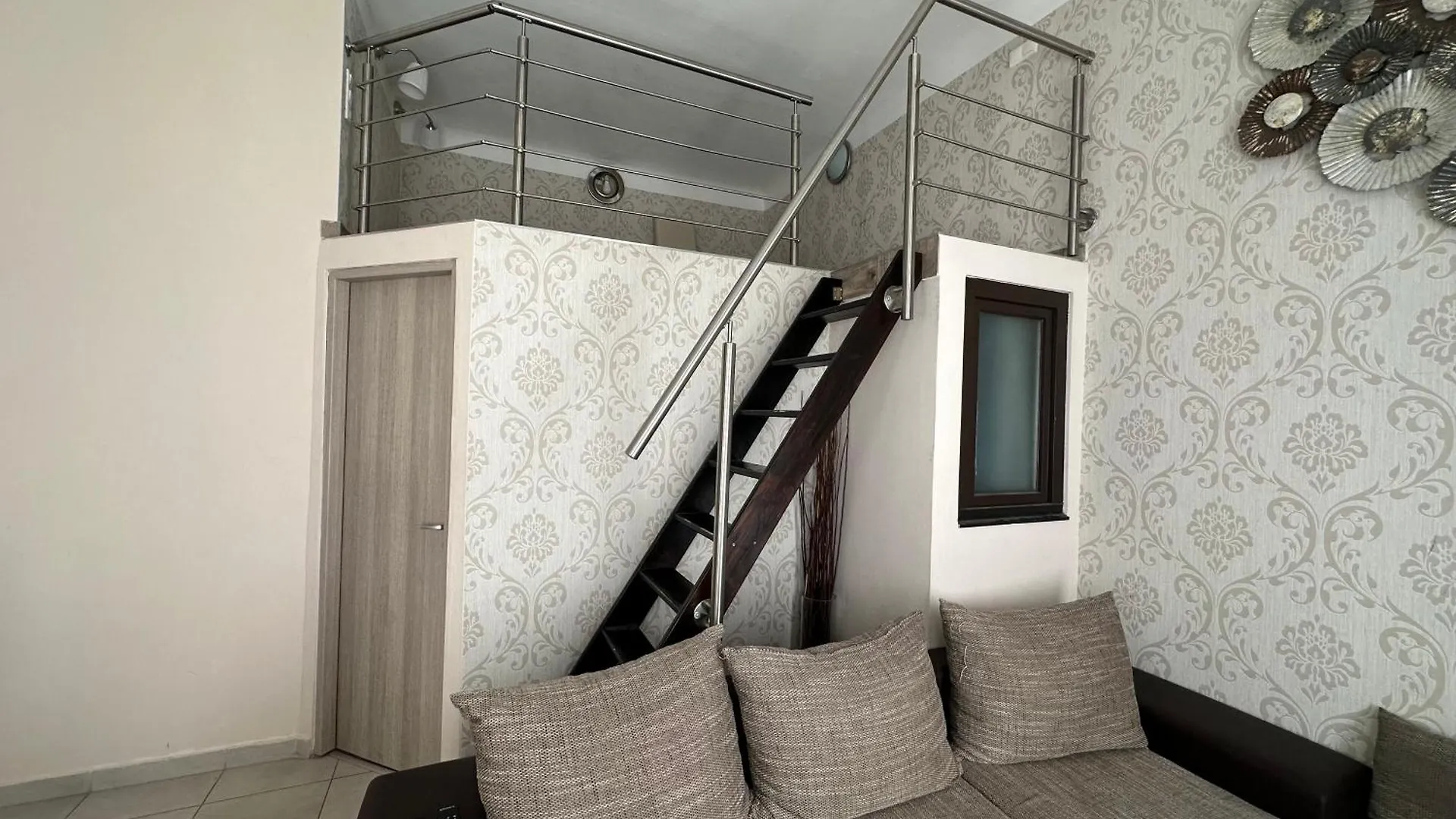 Bright Apartment In The Most Beautiful Street Of Budapest Vaci Street, Fashion Street